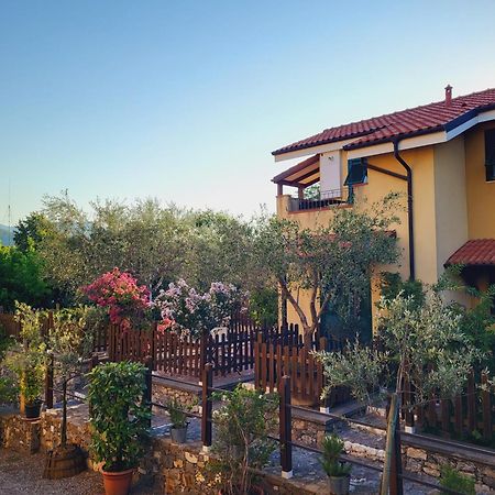 Salvia E Rosmarino - Affittacamere In Liguria Villanova d'Albenga Exterior photo
